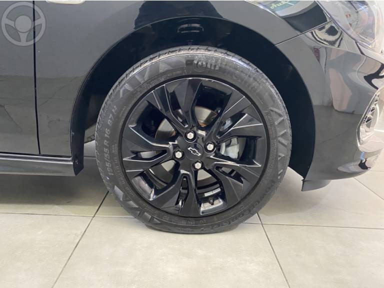 CHEVROLET - ONIX 1.0 TURBO FLEX RS 4P AUTOMÁTICO - 2022/2023 - PRETA - R$ 89.900,00
