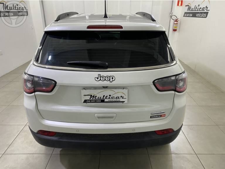 JEEP - COMPASS 2.0 16V FLEX LONGITUDE AUTOMÁTICO - 2017/2018 - BRANCA - R$ 92.900,00