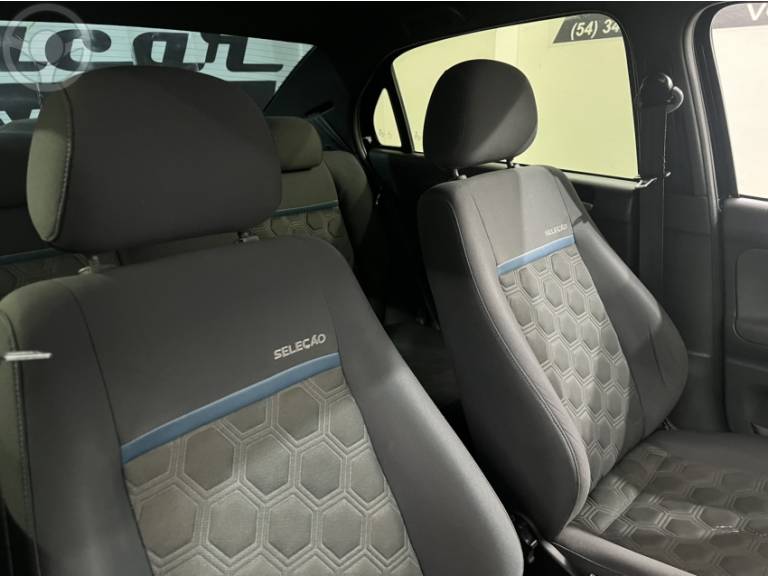 VOLKSWAGEN - VOYAGE 1.6 MI SELEÇÃO 8V FLEX 4P MANUAL - 2014/2014 - PRETA - R$ 39.900,00