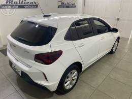 CHEVROLET - ONIX 1.0 LTZ 12V TURBO FLEX 4P MANUAL - 2019/2020 - BRANCA - R$ 72.900,00