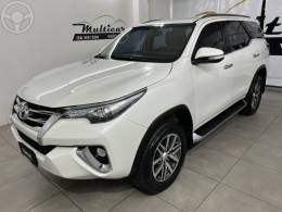 TOYOTA - HILUX SW4 2.8 SRX 4X4 16V TURBO INTERCOOLER DIESEL 4P AUTOMÁTICO - 2017/2017 - BRANCA - R$ 214.000,00