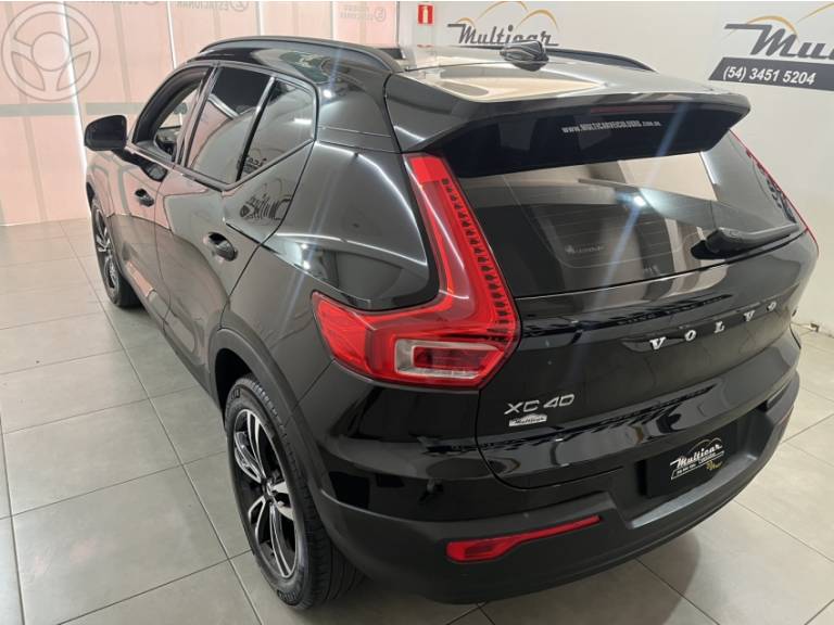 VOLVO - XC 40 2.0 T4 GEARTRONIC - 2019/2019 - PRETA - R$ 123.900,00