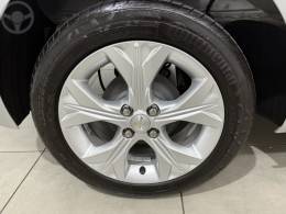 CHEVROLET - ONIX 1.0 LTZ 12V TURBO FLEX 4P MANUAL - 2022/2023 - PRATA - R$ 81.900,00