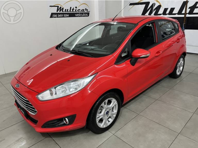 FORD - FIESTA 1.5 S HATCH 16V FLEX 4P MANUAL - 2014/2015 - VERMELHA - R$ 45.900,00