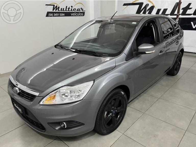 FORD - FOCUS 2.0 GLX 16V FLEX 4P MANUAL - 2012/2012 - CINZA - R$ 43.900,00