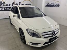 MERCEDES-BENZ - B 200 1.6 SPORT TURBO 4P AUTOMÁTICO - 2013/2014 - BRANCA - R$ 69.900,00