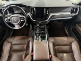 VOLVO - XC60 2.0 D5 MOMENTUM AWD DIESEL 4P AUTOMÁTICO - 2018/2019 - CINZA - R$ 159.900,00