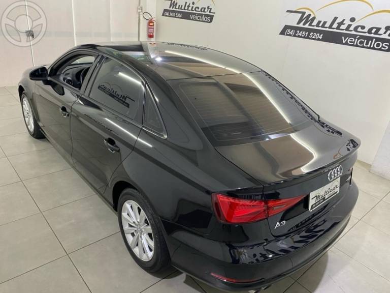 AUDI - A3 1.4 TFSI SEDAN ATTRACTION 16V 4P S-TRONIC - 2015/2016 - PRETA - R$ 81.900,00