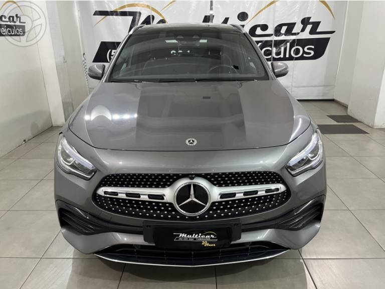MERCEDES-BENZ - GLA 200 AMG 1.3 TURBO 16V GASOLINA 4P AUTOMÁTICO - 2022/2023 - CINZA - R$ 274.900,00