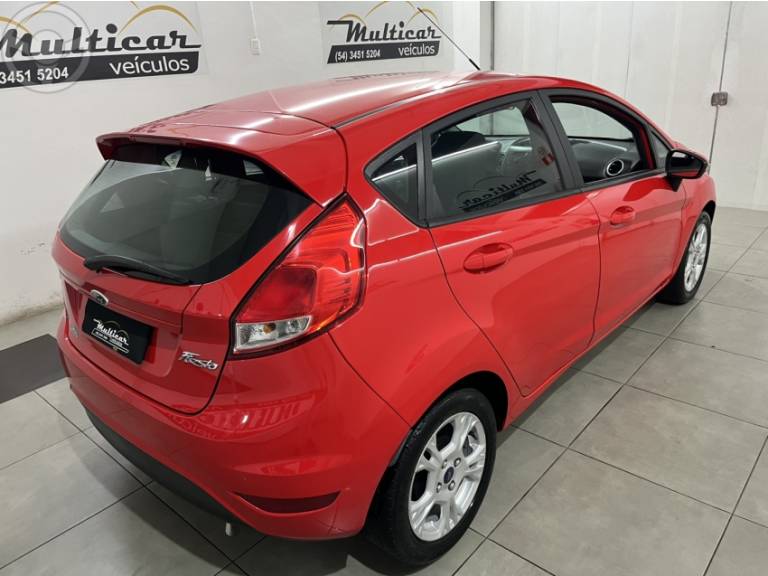 FORD - FIESTA 1.5 S HATCH 16V FLEX 4P MANUAL - 2014/2015 - VERMELHA - R$ 45.900,00