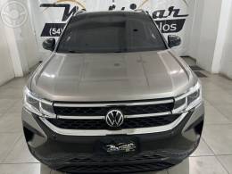 VOLKSWAGEN - TAOS 1.4 16V HIGHLINE TSI FLEX 4P AUTOMÁTICO - 2022/2022 - BEGE - R$ 147.900,00