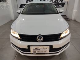 VOLKSWAGEN - JETTA 2.0 TRENDLINE FLEX 4P TIPTRONIC - 2015/2016 - BRANCA - R$ 71.900,00