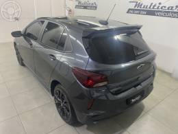 CHEVROLET - ONIX 1.0 HATCH RS 12V TURBO 4P AUTOMÁTICO - 2023/2024 - CINZA - R$ 99.900,00