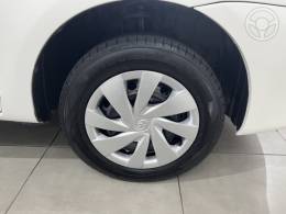 TOYOTA - ETIOS 1.3 X 16V FLEX 4P MANUAL - 2016/2017 - BRANCA - R$ 51.900,00