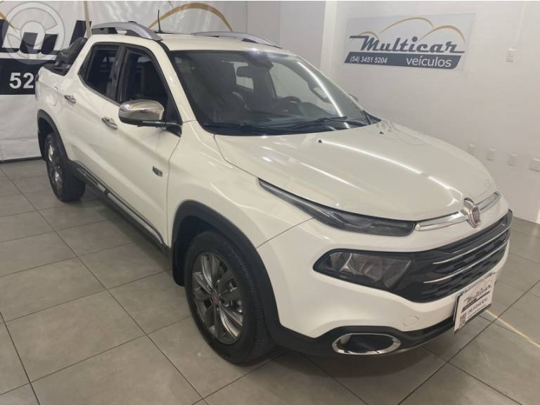 FIAT - TORO 2.0 16V TURBO DIESEL RANCH AT 4X4 AUTOMÁTICO - 2018/2019 - BRANCA - R$ 119.900,00