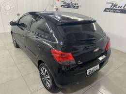 CHEVROLET - ONIX 1.4 MPFI LTZ 8V FLEX 4P MANUAL - 2015/2015 - PRETA - R$ 51.900,00