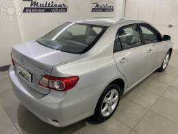 TOYOTA - COROLLA 1.8 GLI 16V FLEX 4P AUTOMÁTICO - 2013/2014 - PRATA - R$ 68.900,00