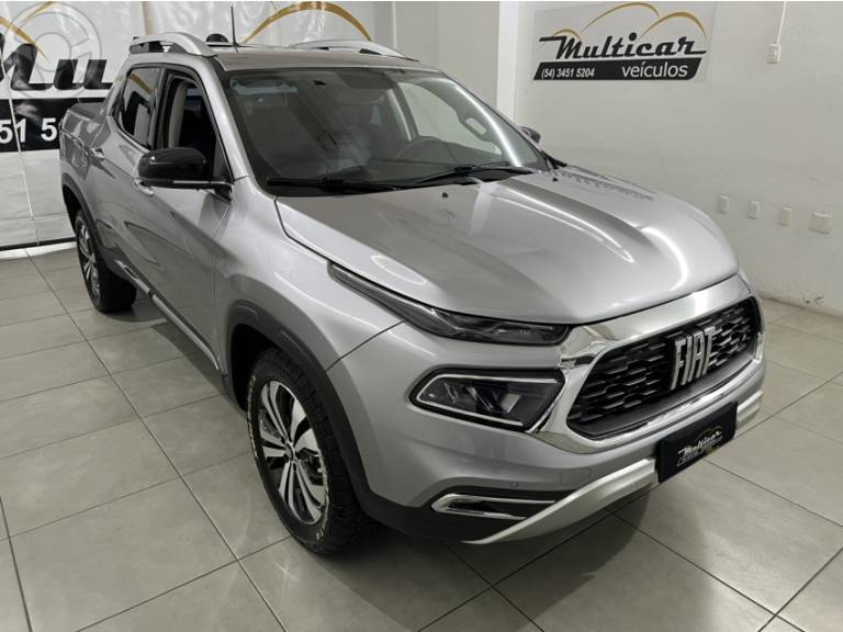 FIAT - TORO 2.0 16V TURBO DIESEL VOLCANO AT9 4X4 AUTOMÁTICO - 2024/2024 - PRATA - R$ 159.900,00
