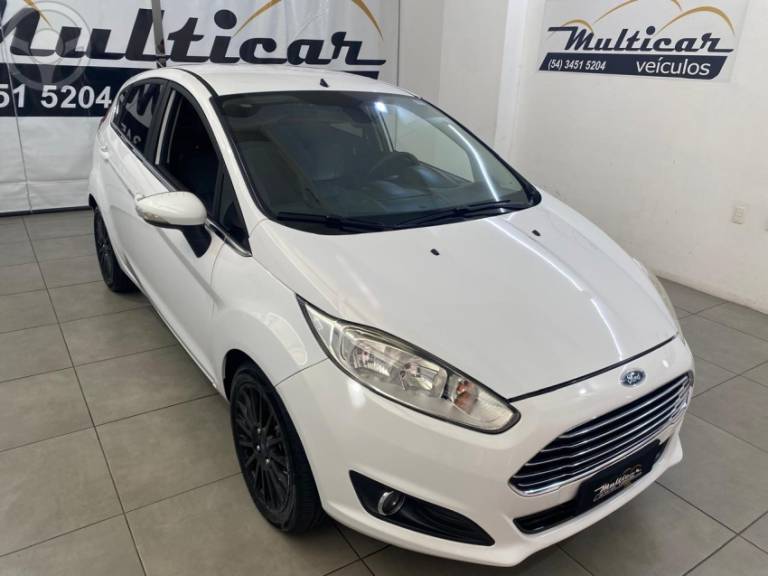 FORD - FIESTA 1.6 TITANIUM HATCH 16V FLEX 4P AUTOMÁTICO - 2014/2014 - BRANCA - R$ 47.900,00