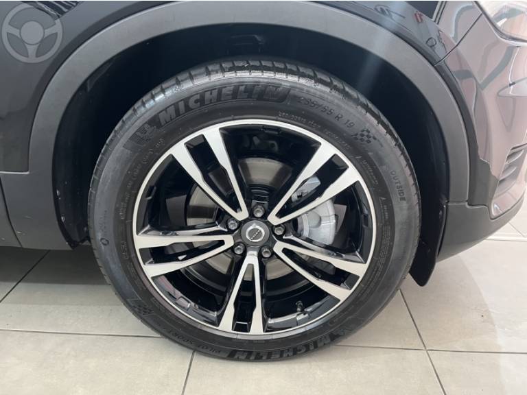 VOLVO - XC 40 2.0 T4 GEARTRONIC - 2019/2019 - PRETA - R$ 123.900,00