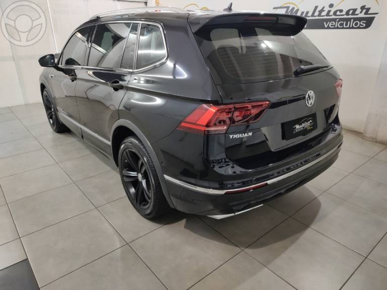 VOLKSWAGEN - TIGUAN 2.0 ALLSPACE R-LINE 350 TSI 4X4 4P - 2018/2018 - PRETA - R$ 154.900,00