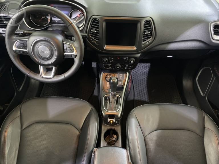 JEEP - COMPASS 2.0 16V DIESEL TRAILHAWK 4X4 AUTOMÁTICO - 2018/2018 - BRANCA - R$ 118.000,00
