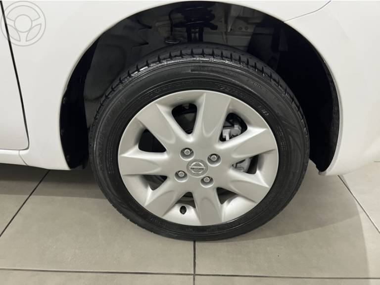 NISSAN - MARCH 1.0 S 16V FLEX 4P MANUAL - 2012/2013 - BRANCA - R$ 36.900,00