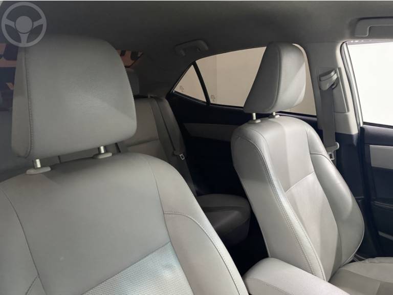 TOYOTA - COROLLA 1.8 GLI UPPER 16V FLEX 4P AUTOMÁTICO - 2018/2018 - BRANCA - R$ 93.500,00