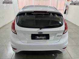 FORD - FIESTA 1.6 SE HATCH 16V FLEX 4P MANUAL - 2017/2017 - BRANCA - R$ 55.900,00