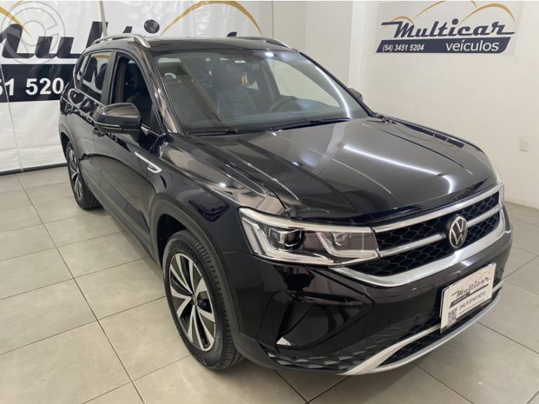 VOLKSWAGEN - TAOS 1.4 16V HIGHLINE TSI FLEX 4P AUTOMÁTICO - 2022/2022 - PRETA - R$ 151.900,00