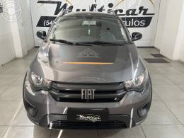 FIAT - MOBI 1.0 TREKKING 8V FLEX 4P MANUAL - 2023/2024 - CINZA - R$ 63.900,00