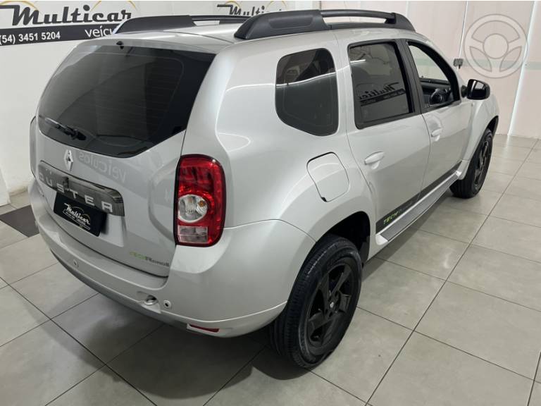 RENAULT - DUSTER 2.0 TECH ROAD 4X2 16V FLEX 4P MANUAL - 2013/2014 - PRATA - R$ 52.900,00