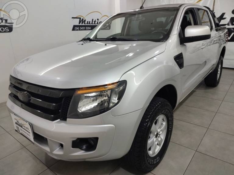 FORD - RANGER 2.2 XL 4X4 CD 16V DIESEL 4P MANUAL - 2012/2013 - PRATA - R$ 89.900,00