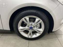 FORD - FOCUS 1.6 S 16V FLEX 4P AUTOMÁTICO - 2014/2014 - PRATA - R$ 49.900,00