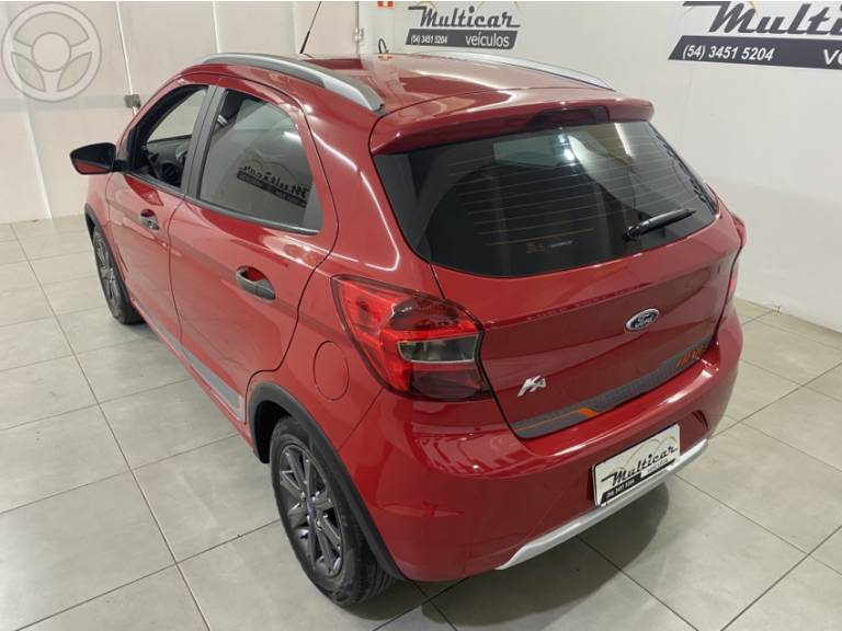 FORD - KA 1.0 TRAIL 12V FLEX 4P MANUAL - 2017/2018 - VERMELHA - R$ 47.900,00