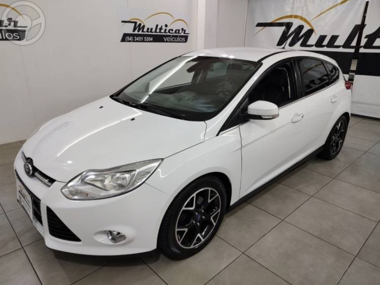 FORD - FOCUS 2.0 TITANIUM HATCH 16V FLEX 4P AUTOMÁTICO - 2015/2015 - BRANCA - R$ 56.900,00