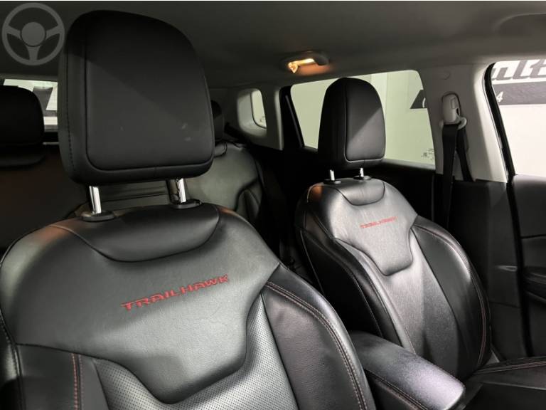 JEEP - COMPASS 2.0 16V DIESEL TRAILHAWK 4X4 AUTOMÁTICO - 2021/2021 - PRETA - R$ 122.900,00
