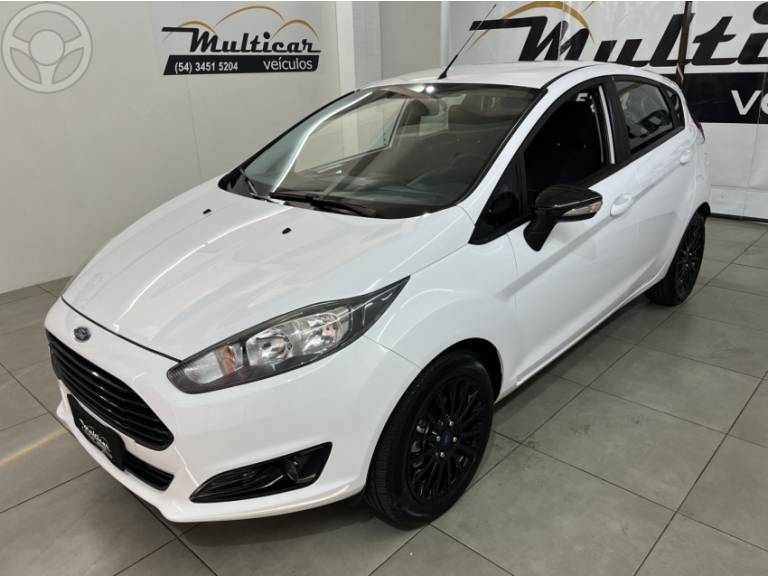 FORD - FIESTA 1.6 SE HATCH 16V FLEX 4P MANUAL - 2017/2017 - BRANCA - R$ 55.900,00