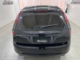 FORD - FIESTA 1.0 ROCAM HATCH 8V FLEX 4P MANUAL - 2013/2014 - PRETA - R$ 34.900,00