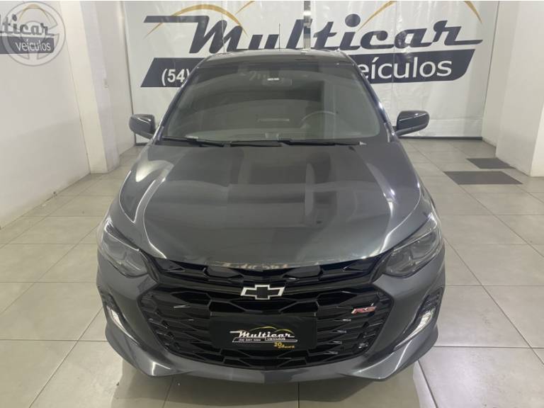 CHEVROLET - ONIX 1.0 HATCH RS 12V TURBO 4P AUTOMÁTICO - 2023/2024 - CINZA - R$ 99.900,00