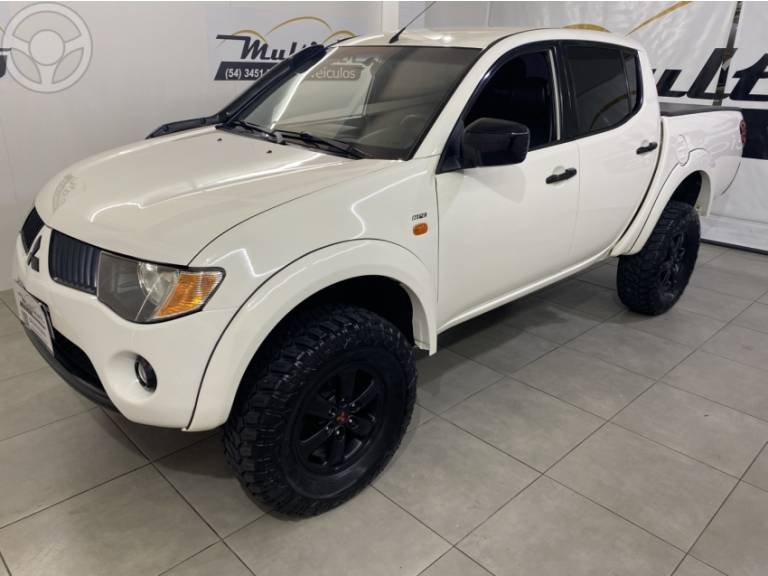 MITSUBISHI - L200 TRITON 3.2 HPE 4X4 CD 16V TURBO INTERCOOLER DIESEL 4P AUTOMÁTICO - 2010/2010 - BRANCA - R$ 94.900,00