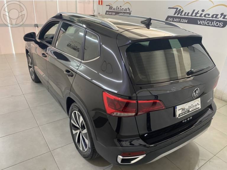 VOLKSWAGEN - TAOS 1.4 16V HIGHLINE TSI FLEX 4P AUTOMÁTICO - 2022/2022 - PRETA - R$ 151.900,00