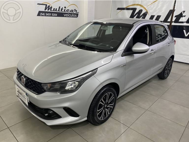 FIAT - ARGO 1.0 FIREFLY FLEX DRIVE MANUAL - 2018/2019 - PRATA - R$ 55.500,00