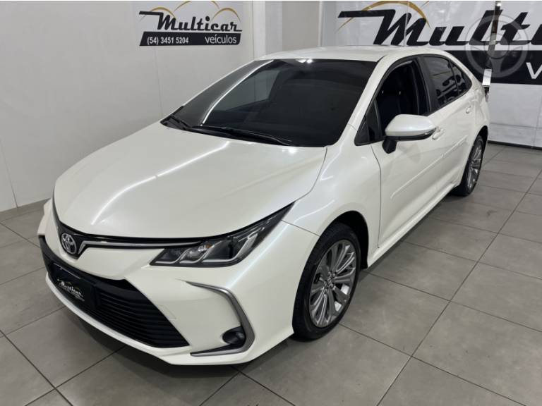 TOYOTA - COROLLA 2.0 XEI 16V FLEX 4P AUTOMÁTICO - 2020/2020 - BRANCA - R$ 119.900,00
