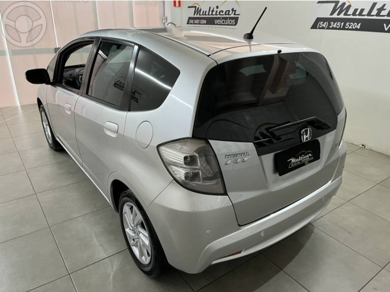HONDA - FIT 1.4 CX 16V FLEX 4P MANUAL - 2014/2014 - PRATA - R$ 53.500,00