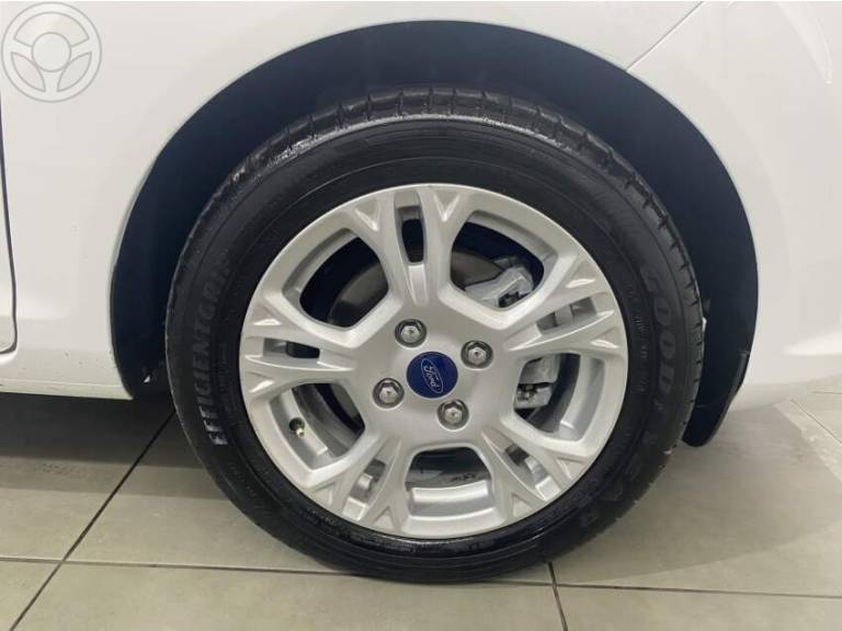 FORD - FIESTA 1.6 SE HATCH 16V FLEX 4P AUTOMÁTICO - 2014/2014 - BRANCA - R$ 44.500,00