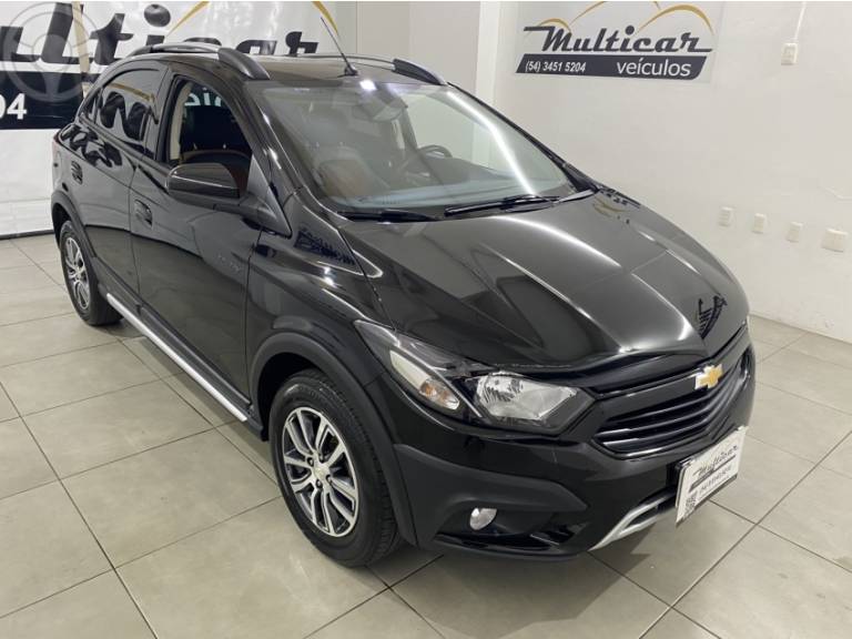 CHEVROLET - ONIX 1.4 MPFI ACTIV 8V FLEX 4P AUTOMÁTICO - 2016/2017 - PRETA - R$ 68.500,00