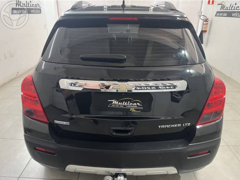 CHEVROLET - TRACKER 1.8 MPFI LTZ 4X2 16V FLEX 4P AUTOMÁTICO - 2014/2014 - PRETA - R$ 67.900,00