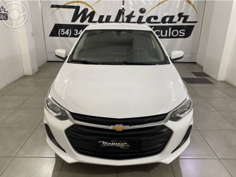 CHEVROLET - ONIX 1.0 LT 12V FLEX 4P MANUAL - 2020/2021 - BRANCA - R$ 67.500,00