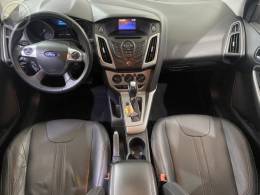 FORD - FOCUS 2.0 SE HATCH 16V FLEX 4P AUTO - 2013/2014 - CINZA - R$ 54.500,00